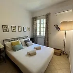 Donna Giulia * נראנו