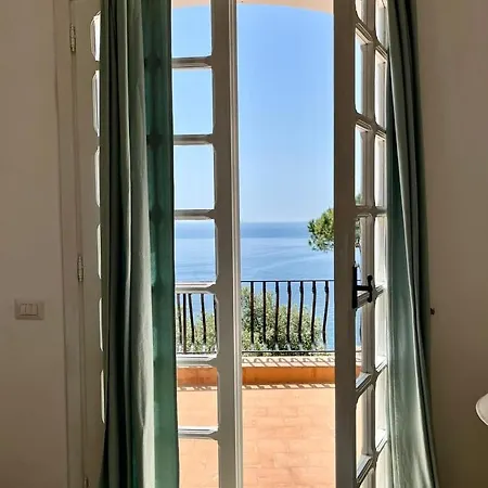 Donna Giulia Nerano
